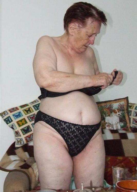 25P Ripe banana inserted in grandma Else's depraved pussy