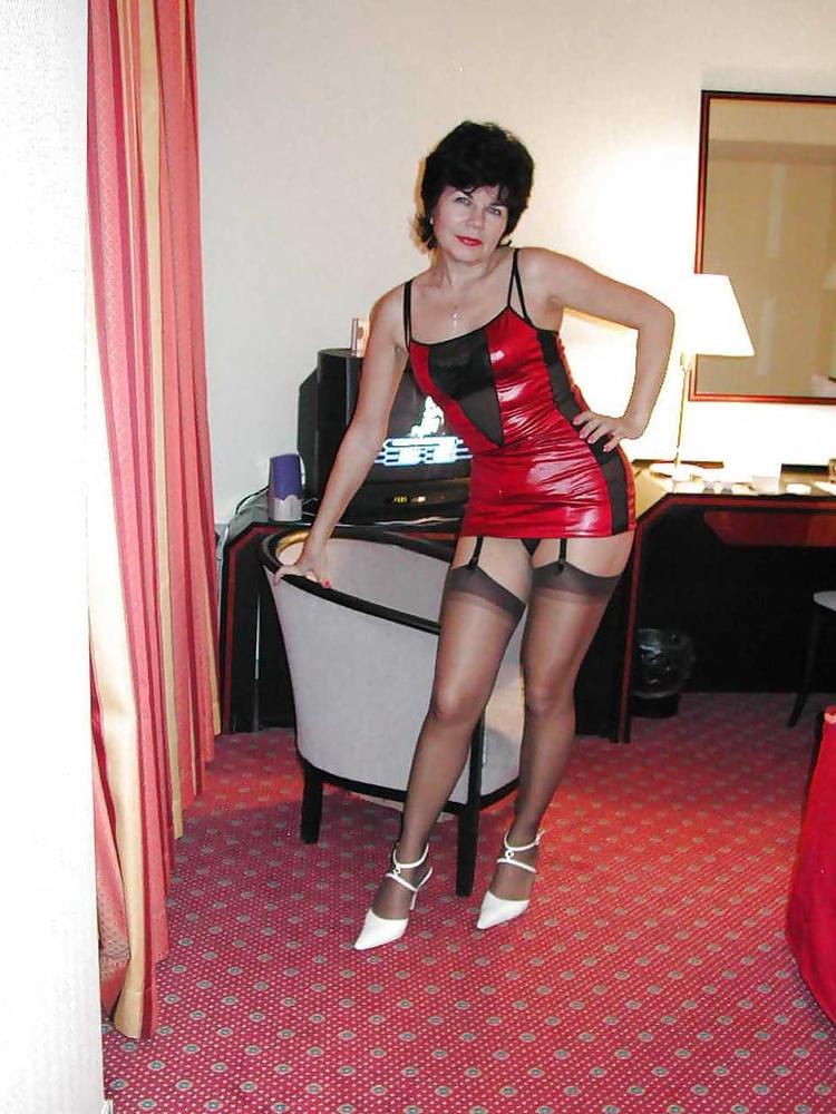 25P Von MILF bis GILF mit Reifern dazwischen 301
