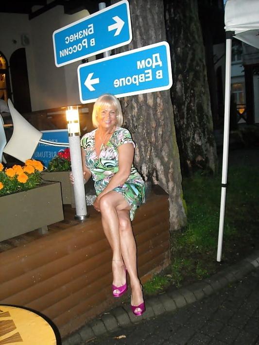 12P Elegant blonde non-nude GILF