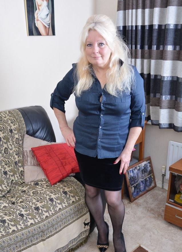 16P Bbw mix 1289 (Mature women with toy)