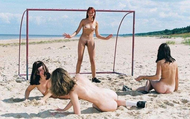 25P Naked people of vintage photos Vol. 6