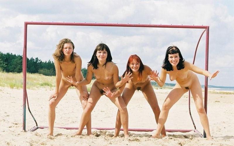 25P Naked people of vintage photos Vol. 6