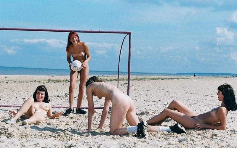 25P Naked people of vintage photos Vol. 6