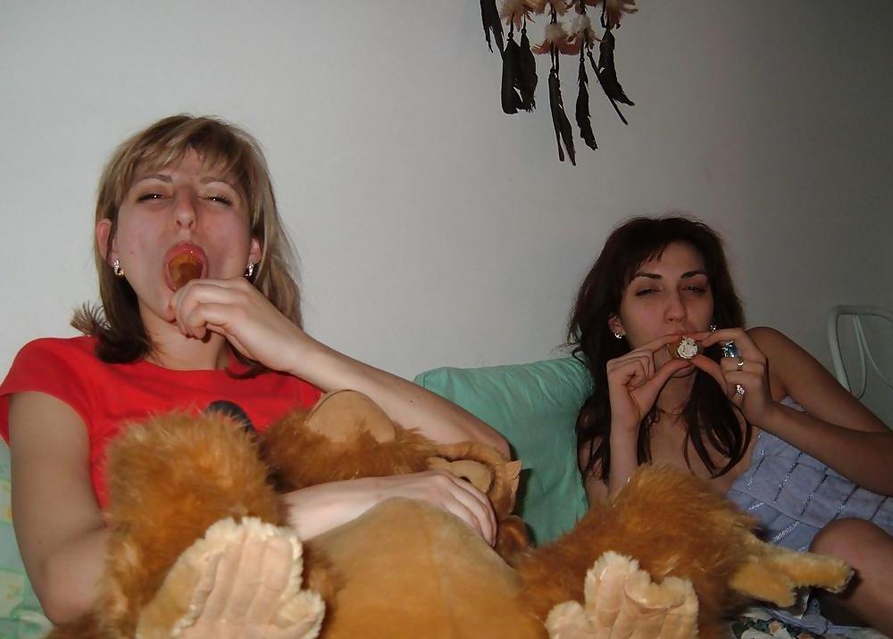 22P CUTE, SEXY AMATEUR - BUT SO HORNY III