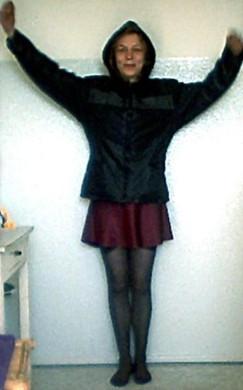 22P Web-slut Heidi is gangbang addicted.