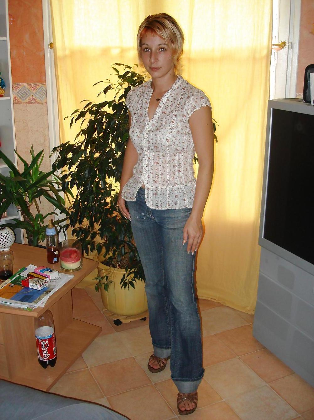 25P CUTE, SEXY AMATEUR - BUT SO HORNY VII