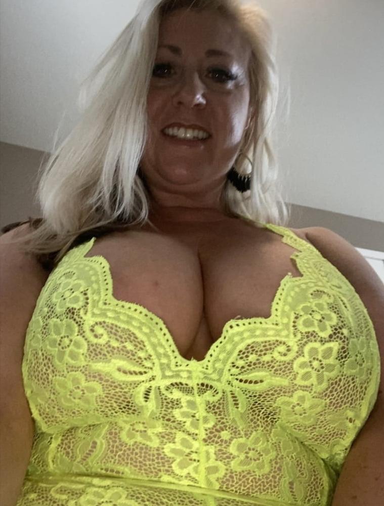 24P MILFS Mature Fuckboys