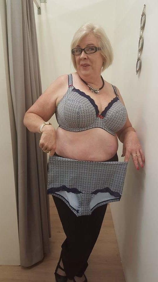 25P Mainly Grey