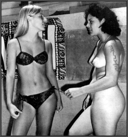 25P Naked people of vintage photos Vol. 5