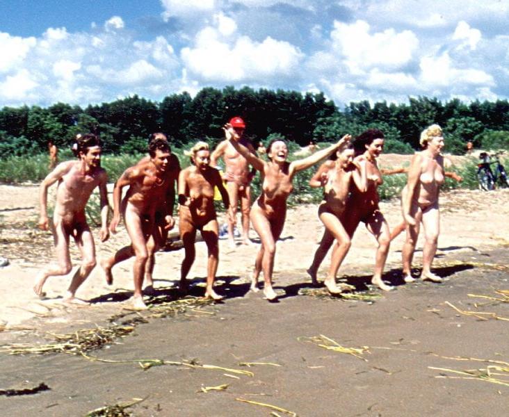 25P Naked people of vintage photos Vol. 5