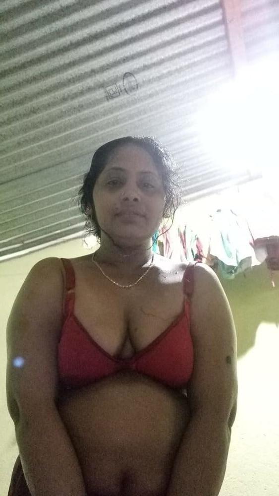 25P BANGLA AUNTY