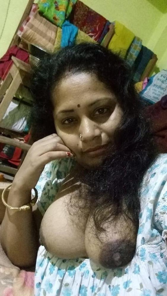 25P BANGLA AUNTY