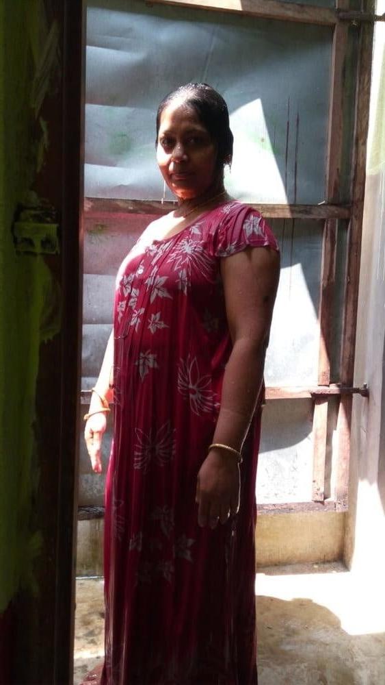 25P BANGLA AUNTY