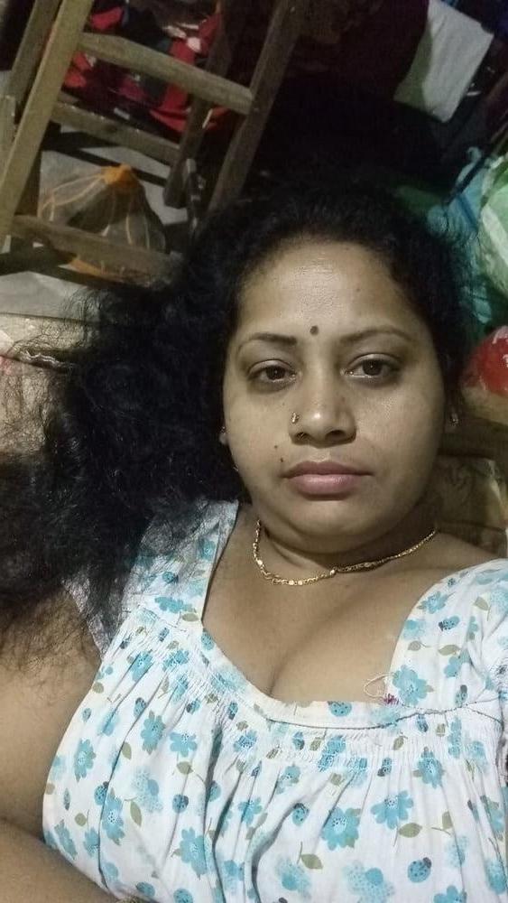 25P BANGLA AUNTY