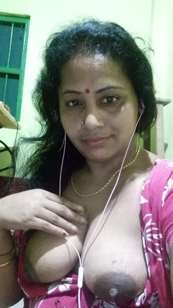 25P BANGLA AUNTY