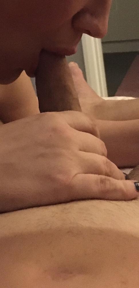 25P Sucking cock