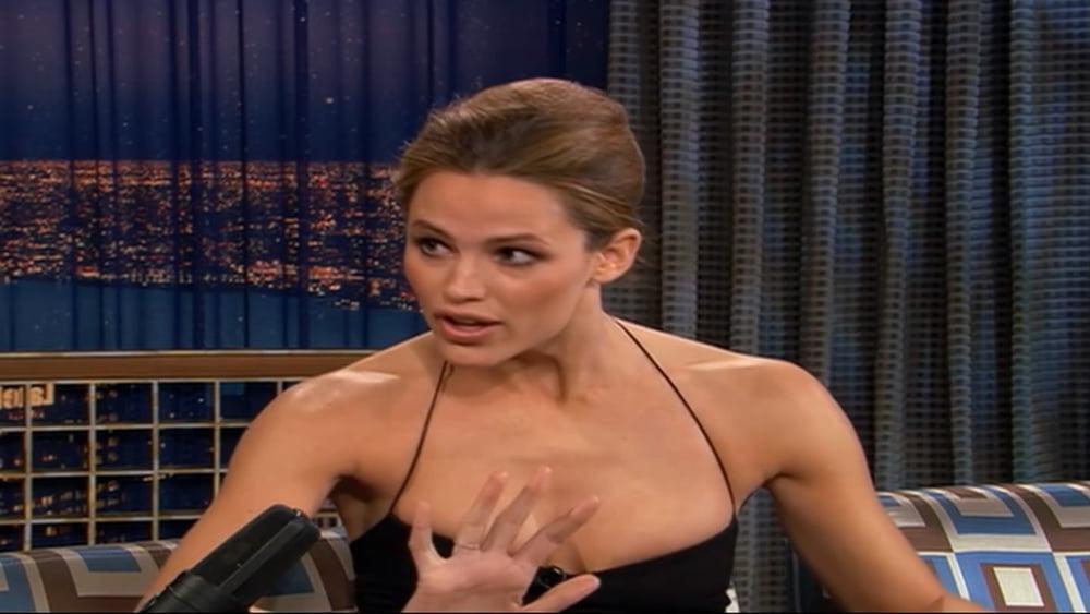 25P Celebrity Boobs - Jennifer Garner