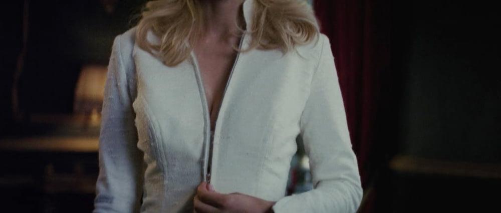 25P Celebrity Boobs - January Jones
