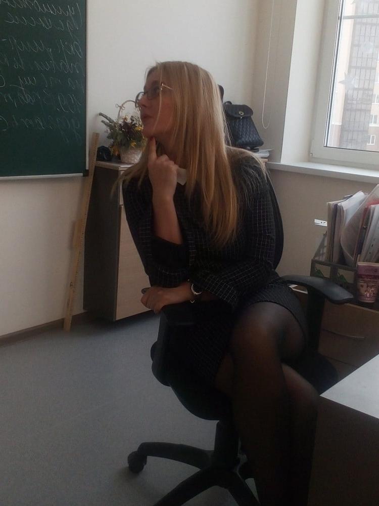25P Pantyhosed Teachers