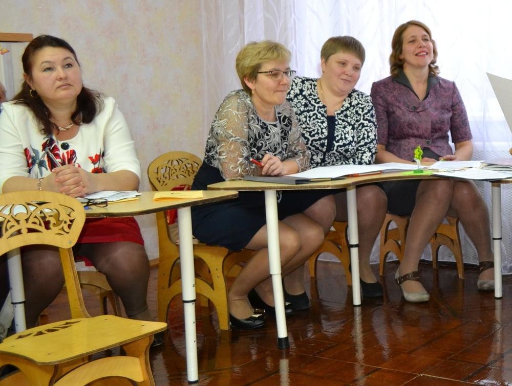 25P Pantyhosed Teachers