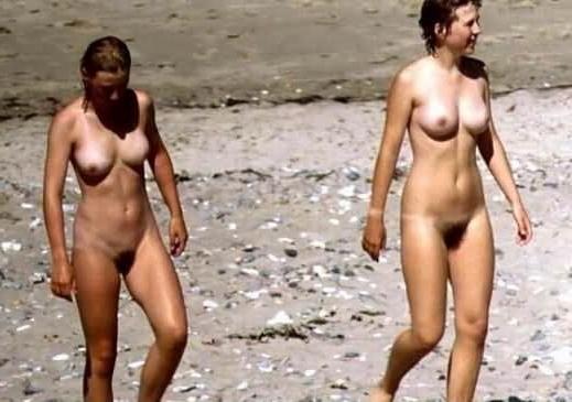 25P Naked people of vintage photos
