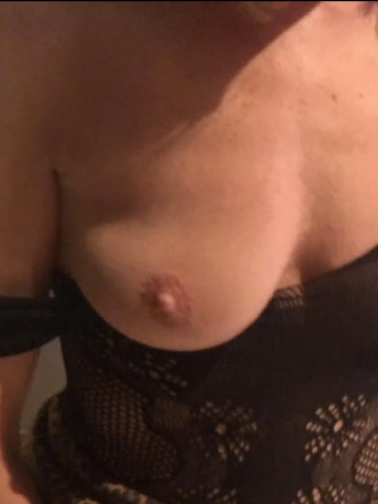 25P Hot Belgium mature