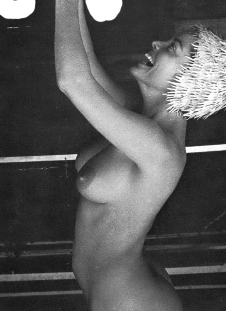 25P Vintage Nudists 34