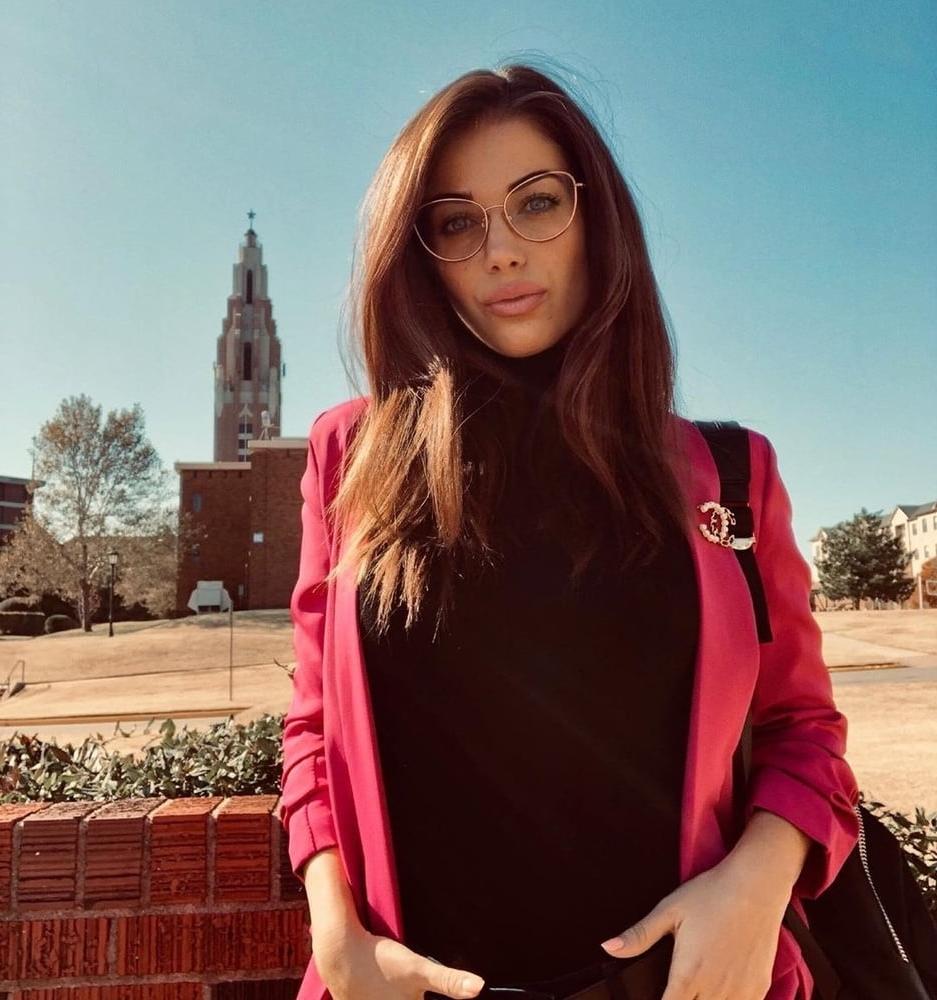 12P Eleonora Boi sexy italian journalist