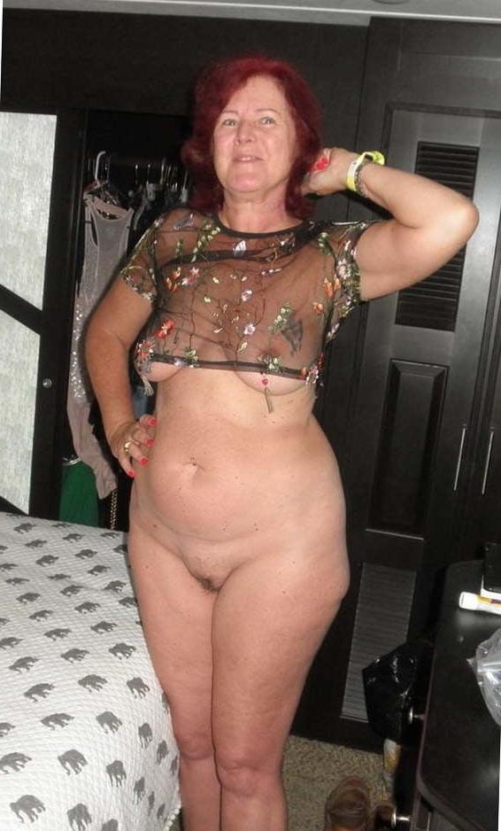 25P More naked housewives 2