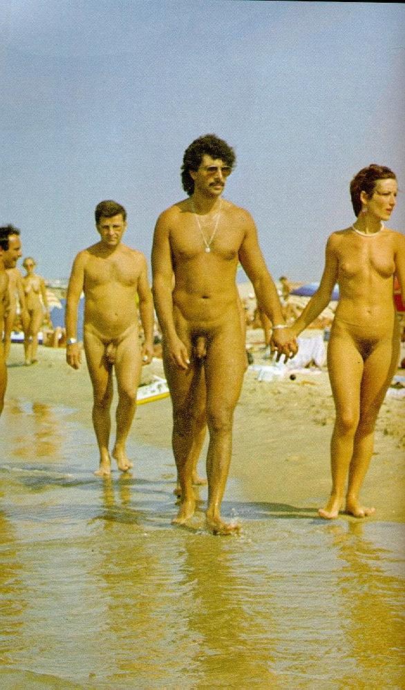 25P Naked people of vintage photos Vol. 4