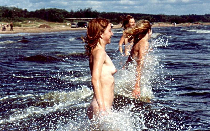 25P Naked people of vintage photos Vol. 4