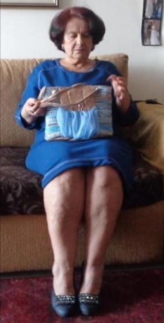 15P Granny44