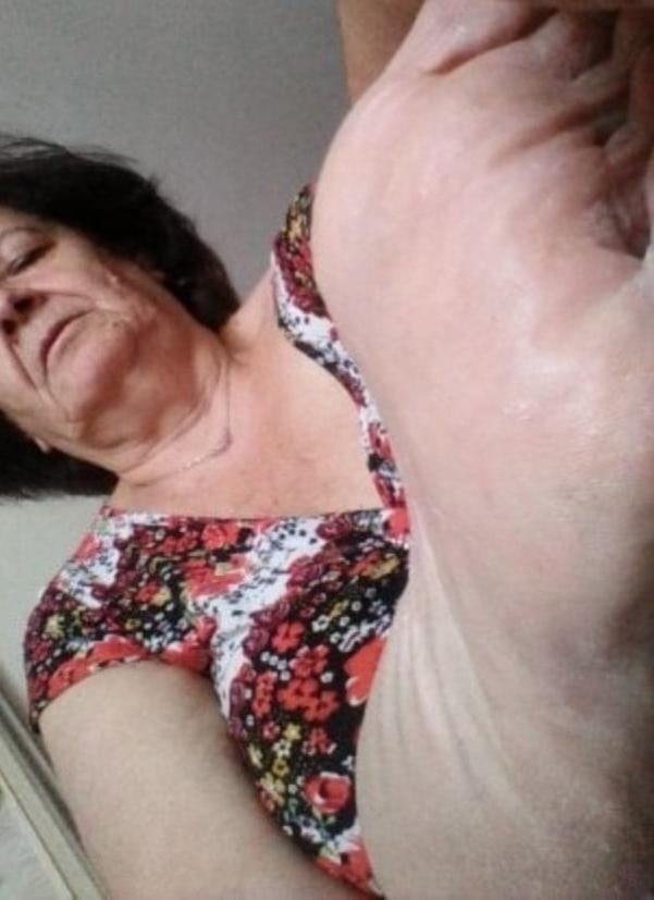 15P Granny44