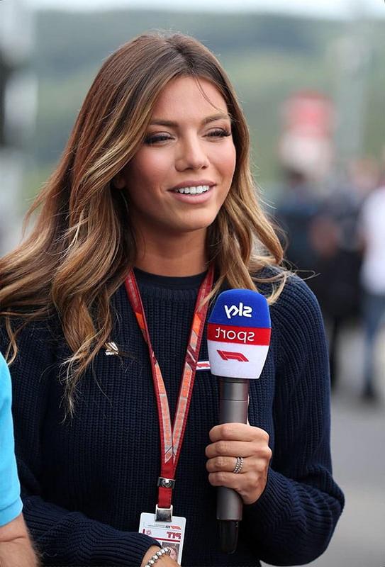 21P Federica Masolin sexy italian journalist