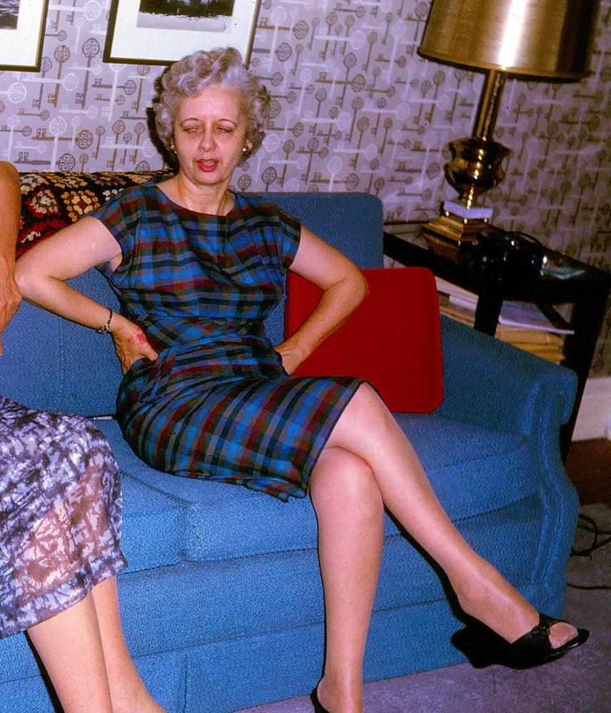 25P Vintage Nylons