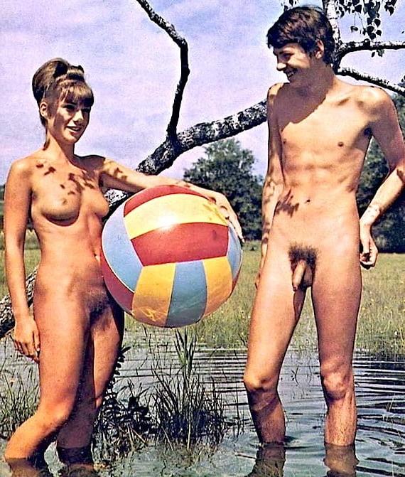 25P Vintage Nudists 33
