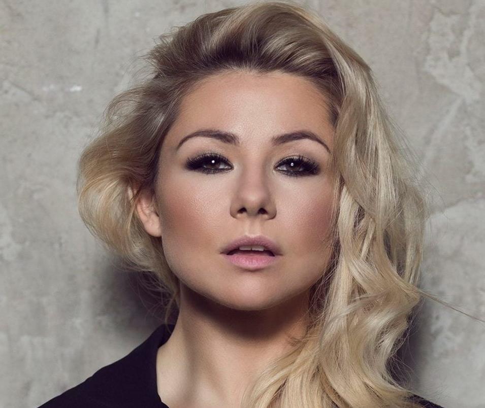25P Ania Karwan sexy Polish celeb