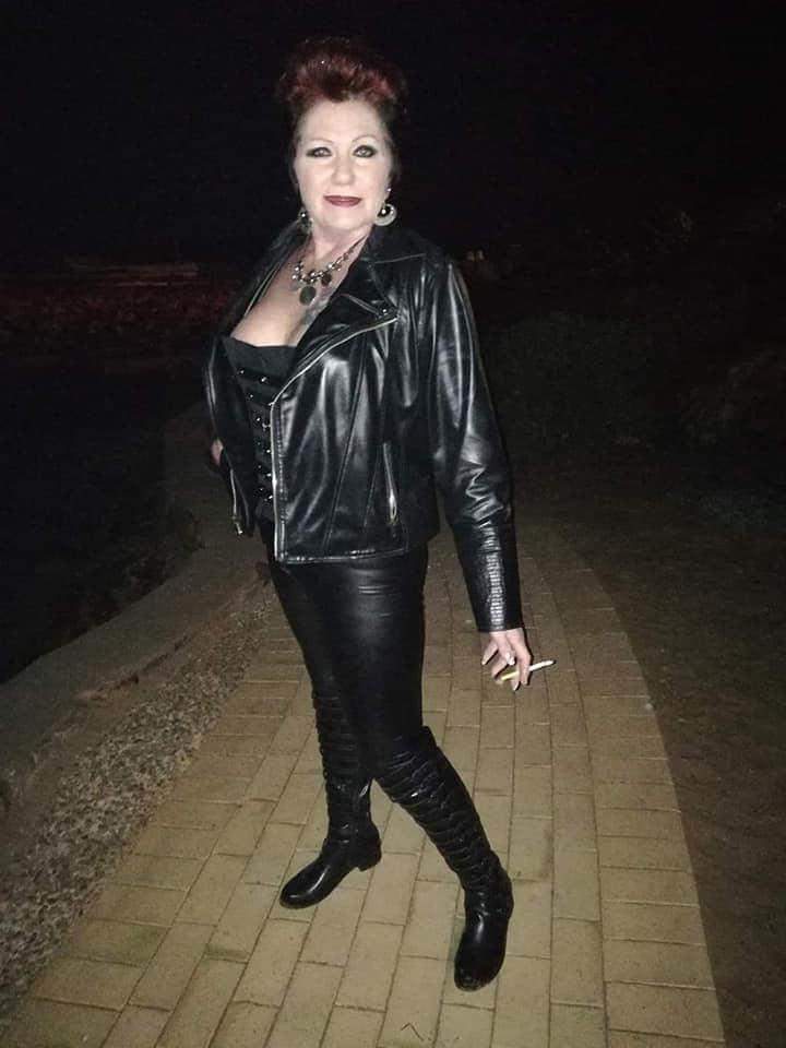 25P Eliz beukes
