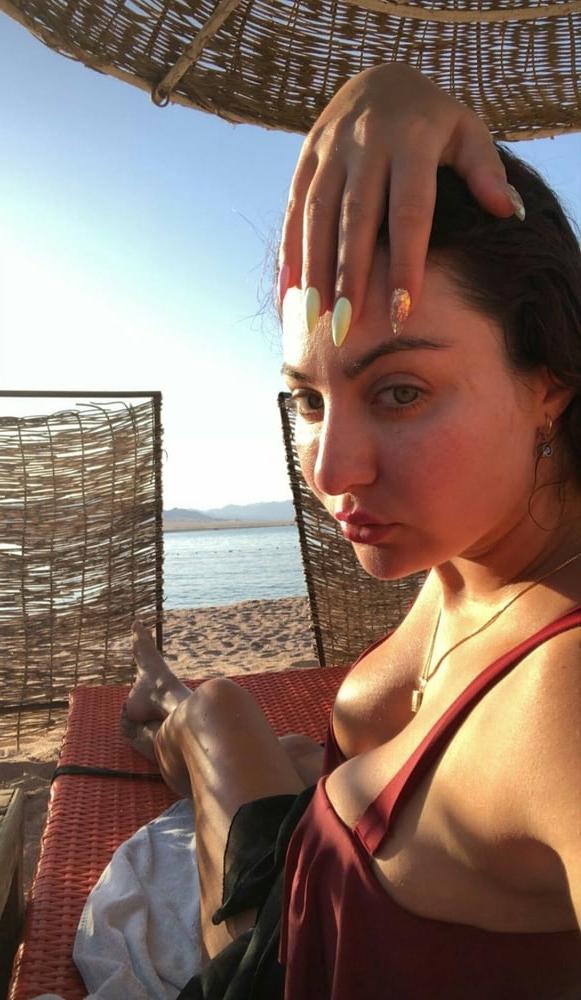 25P Celebrity egypt sexy