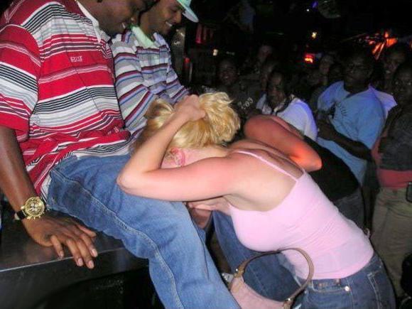 25P Girls Night Out, Cuckold