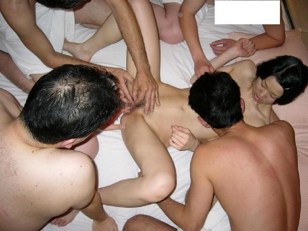 25P MILFS HAVING FUN 24