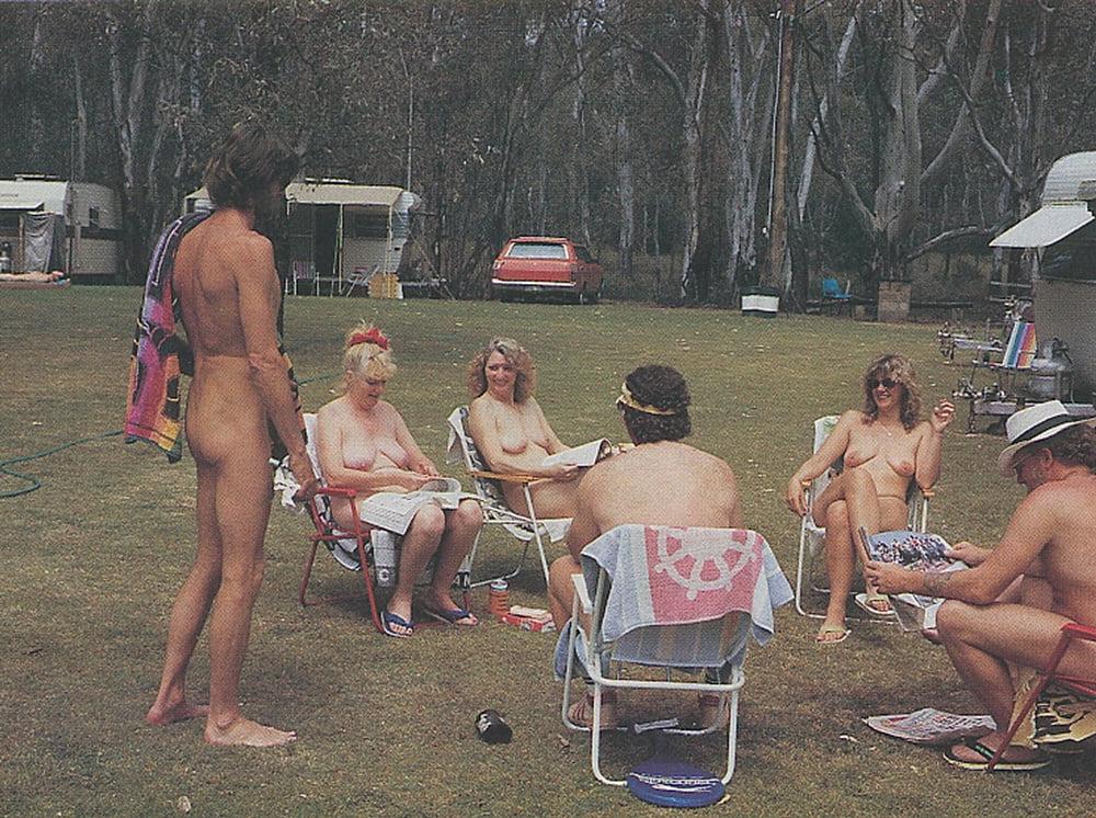 25P Naked people of vintage photos Vol. 2