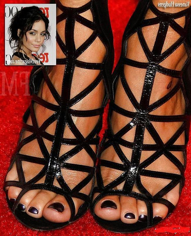 16P Celebrity feet 