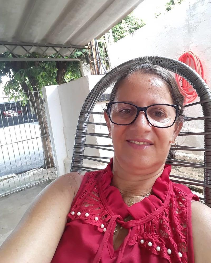 12P Simple and sexy gilf