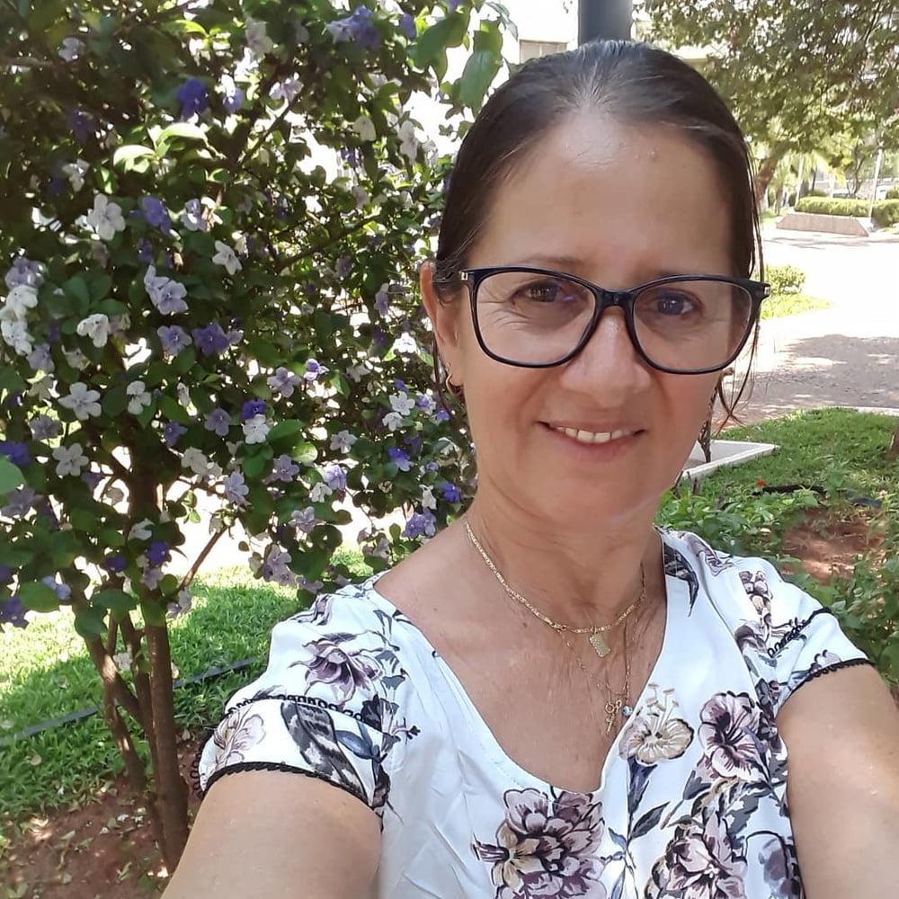 12P Simple and sexy gilf