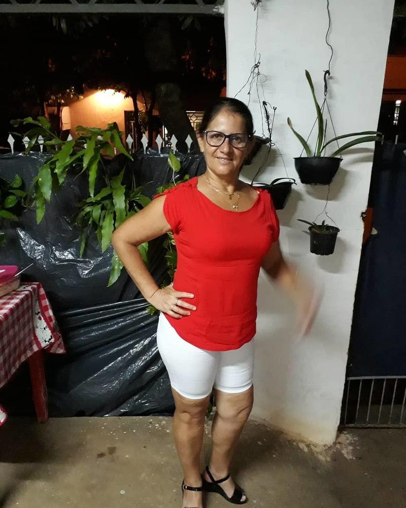 12P Simple and sexy gilf
