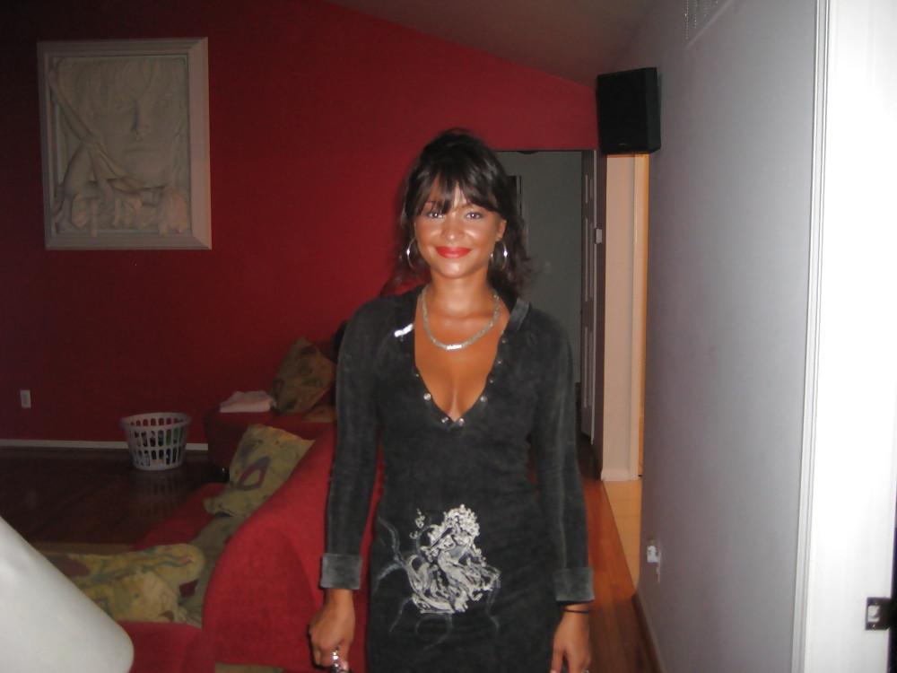 25P Sweet Exotic MILF