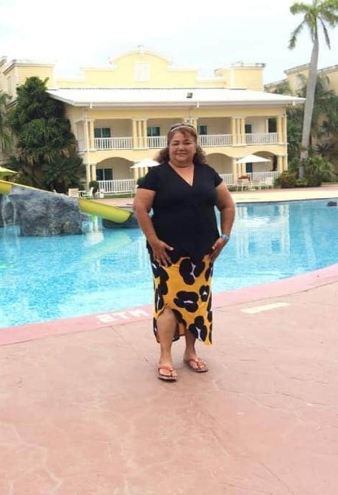 10P Abuela casada y coqueta