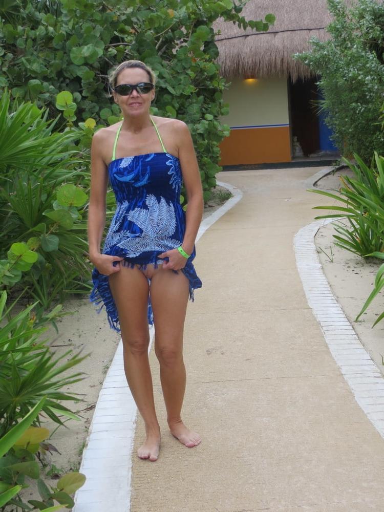 25P Milfs - Posing 75