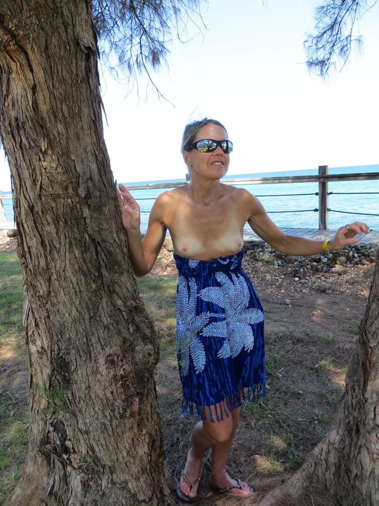 25P Milfs - Posing 75